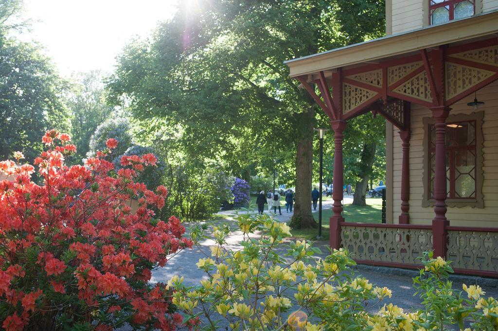 Ronneby Brunnspark Vandrarhem Och B&B Exterior foto
