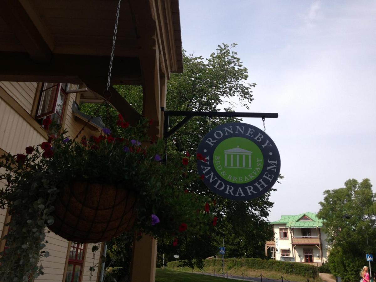 Ronneby Brunnspark Vandrarhem Och B&B Exterior foto